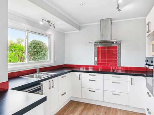 9 Ross Grove, Paraparaumu