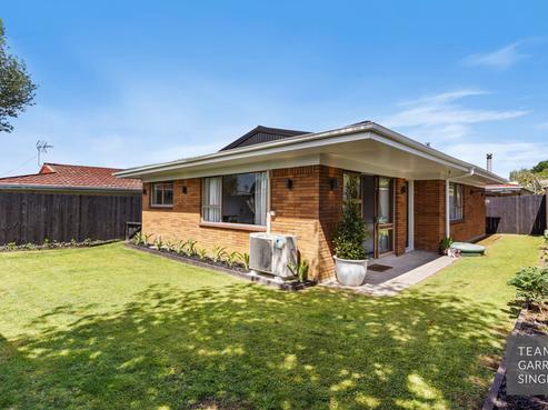 2/42 Trentham Road, Papakura