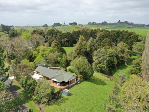 789 Grove Road, Te Pahu