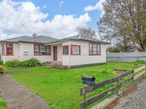 5 Crewe Street, Pahiatua