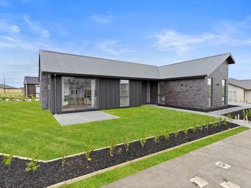 2 Arohaina Avenue, Karaka