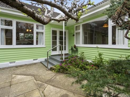 132 Muritai Road, Eastbourne