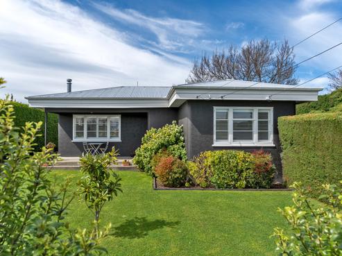 6 Cork Street, Martinborough