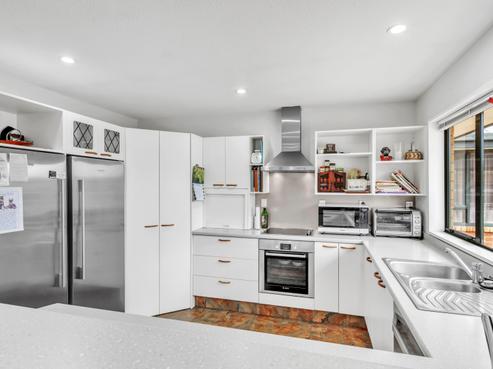 6 Mclean Place, Woodend
