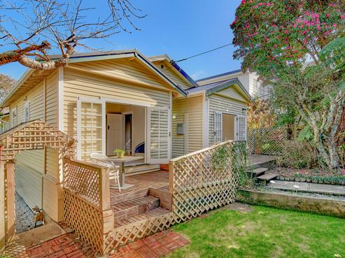 42 Cooper Street, Karori