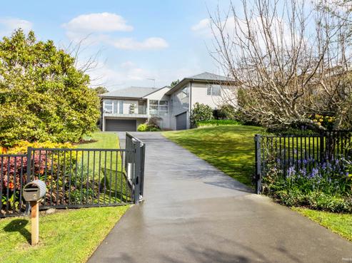 2 Van Dyke Place, West Harbour