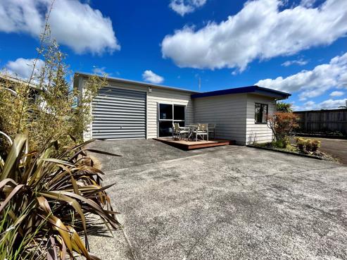 211B Casement Road, Whangamata
