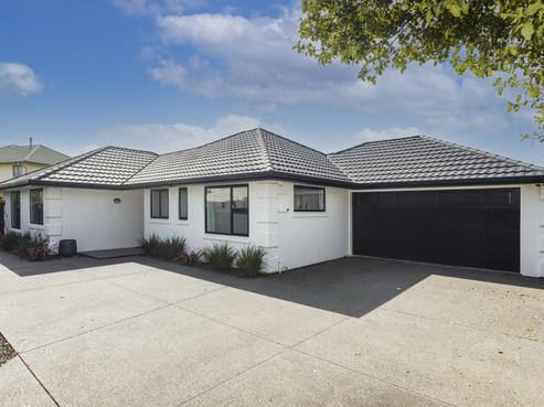 3A Becmead Drive, Harewood
