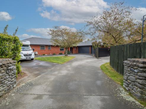 4 Oak Tree Lane, Rolleston