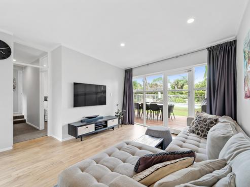 2/18 Parr Terrace, Castor Bay