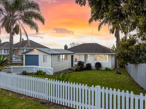 2 Upham Road, Panmure