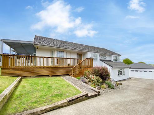 4 Palmyra Way, Half Moon Bay