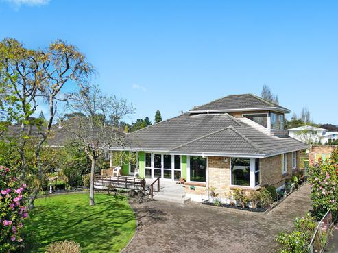 330 Cambridge Road, Hillcrest
