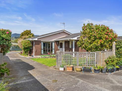 98 Hillcrest Road, Raumati Beach
