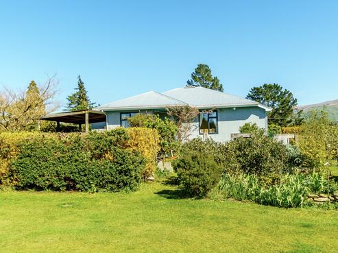 7 Domain Road, Ettrick