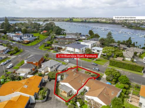 2/19 Riverview Road, Panmure