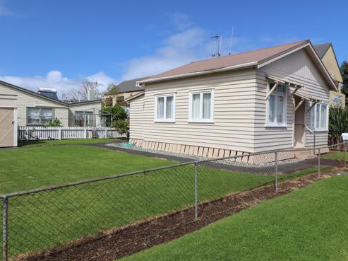 214 Richmond Street, Thames