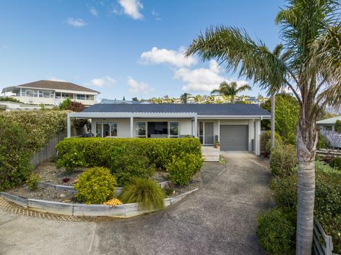 216A The Drive, Whangamata