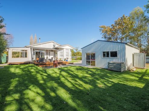4 Chaucer Street, Milton