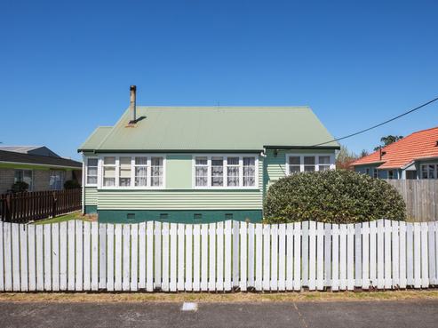 102 Willoughby Street, Thames