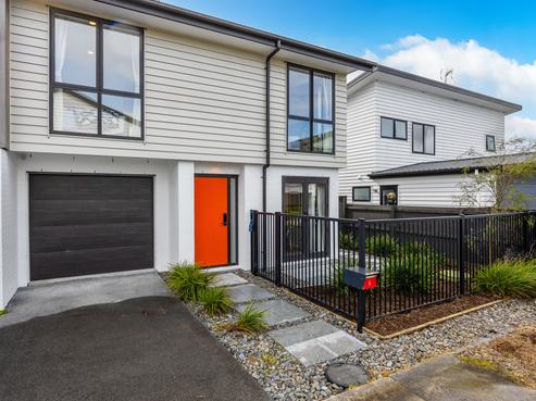 4 Henry Lloyd Place, Silverdale