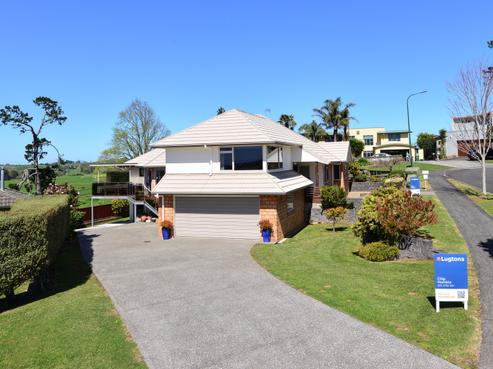 21 Highgrove Drive, Grandview Heights