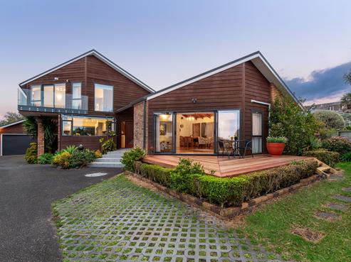 10 Kowhai Road, Campbells Bay