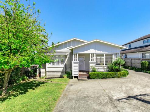 309 Lake Road, Hauraki