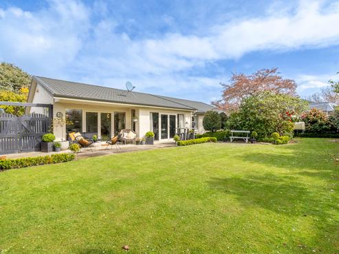 54 Lewis Street, Gladstone