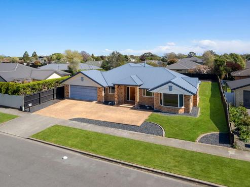 2 Pascoe Drive, Woodend