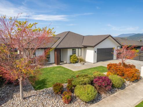 4 Reserve Lane, Brightwater