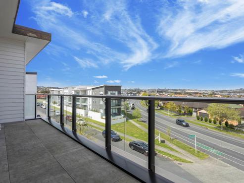 6/130 Stancombe Road, Flat Bush