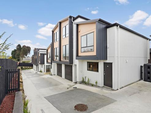 8/11 Scanlen Terrace, Kelston