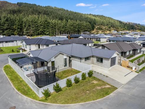 4 Craigie Way, Wainuiomata