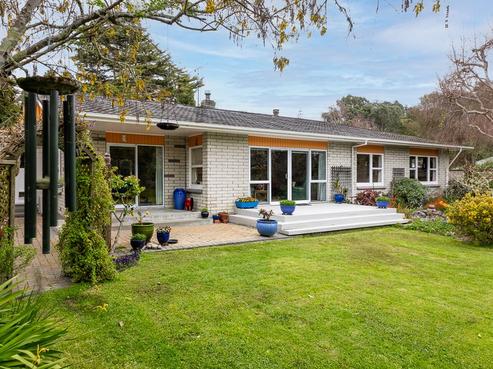 249 Te Moana Road, Waikanae