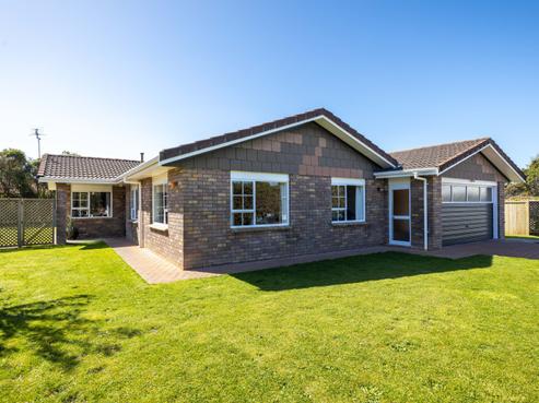 7 Boulevard Drive, Merrilands