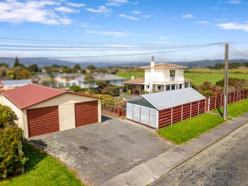 2A Kiharoa Street, Otaki Beach