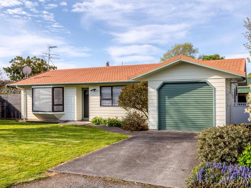 1A Mahupuku Street, Greytown