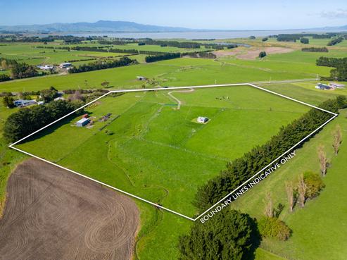 360 Western Lake Road, Featherston
