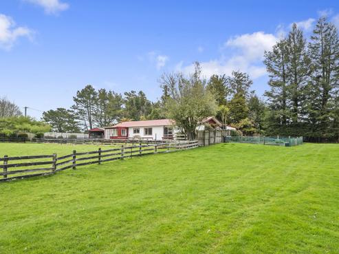 24 Old State Mill Road, Mamaku