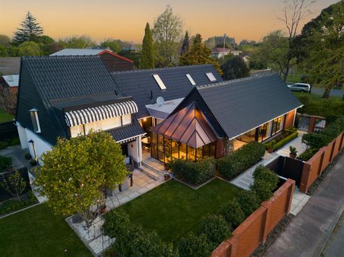 33 Lavandula Crescent, Burnside