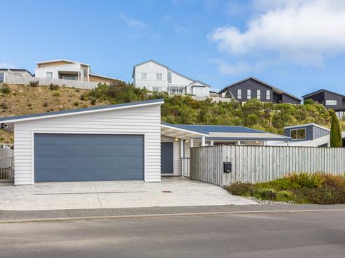 12 Tea Tree Lane, Woodridge
