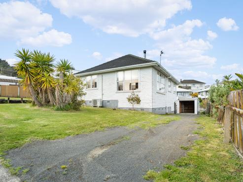105 Harvey Crescent, Thames