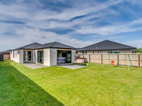 24 Stud Road, Yaldhurst