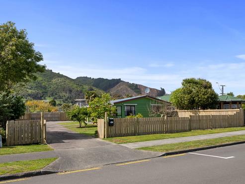 1 Seddon Street, Waikanae