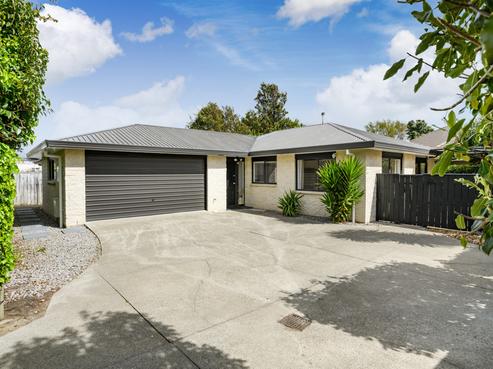 102A Linton Street, West End