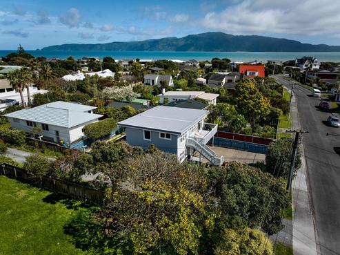 12 Vaucluse Avenue, Paraparaumu Beach