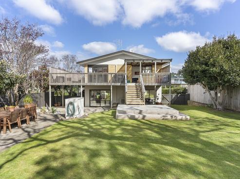 207 Weka Street, Whangamata