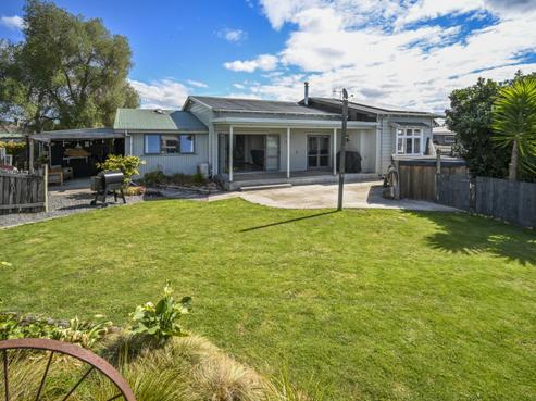 716 Lumsden Road, Akina