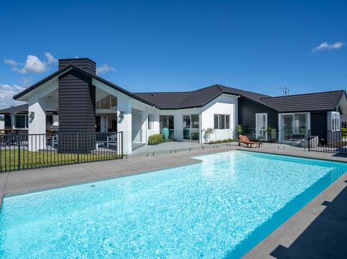 12 Mike Smith Drive, Cambridge